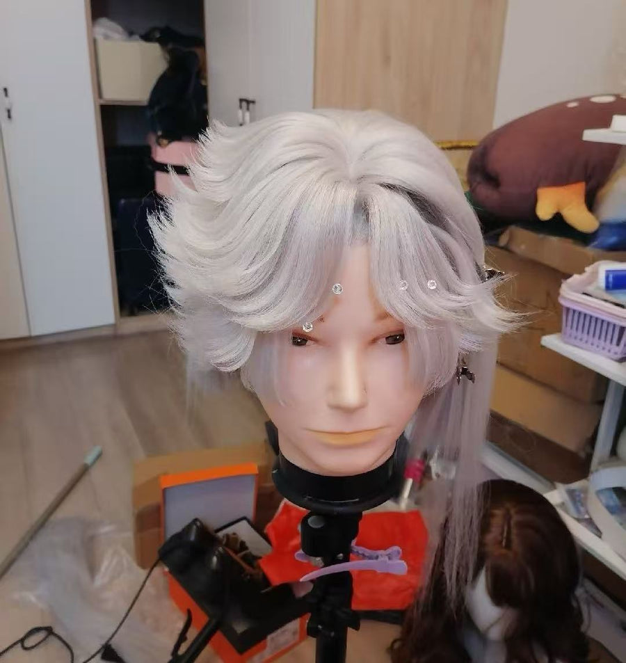 Kira Wig studio process